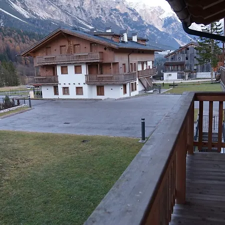 In Cortina شاليه كورتينا دامبيتزو