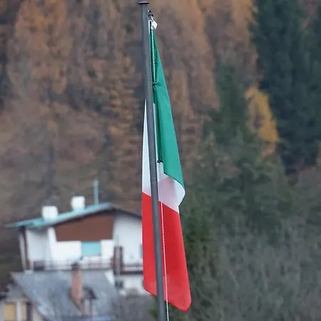In Cortina شاليه كورتينا دامبيتزو