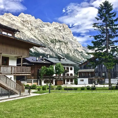 In Cortina شاليه *